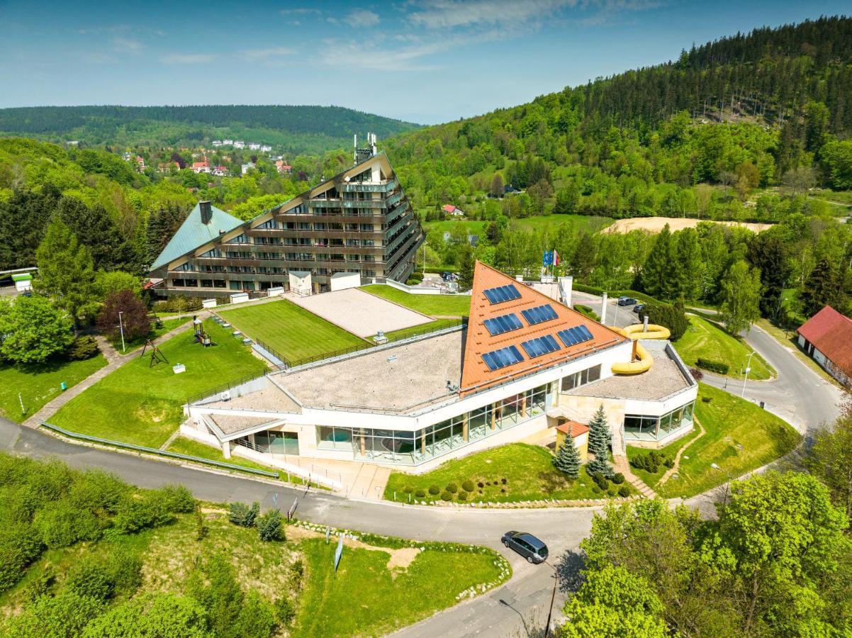 因特费里水上公园体育酒店 Świeradów-Zdrój 外观 照片